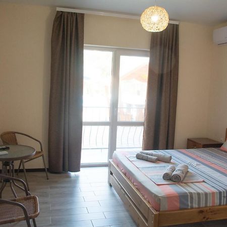 Apelsin Hotel Коблево Екстериор снимка